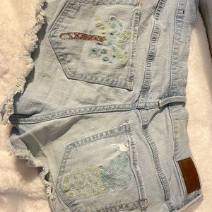 Hi rise short shorts